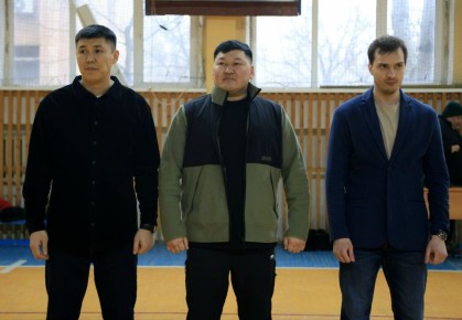 С 13 по 14 февраля в спортблоке КалмГУ им. Б.Б. Городовикова прошел региональный финал всероссийской школьной баскетбольной лиги «КЭС-БАСКЕТ»