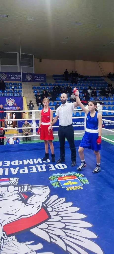 С 9 по 15 февраля в городе Симферополь состоялись Всероссийские соревнования по боксу Национальной студенческой лиги бокса, посвящённые памяти заслуженного тренера Л. С. Антонюка. Параллельно прошёл открытый муниципальный... С 9 по 15 февраля в городе Симферополь состоялись Всероссийские соревнования по боксу Национальной студенческой лиги бокса, посвящённые памяти заслуженного тренера Л. С. Антонюка. Параллельно прошёл открытый муниципальный...