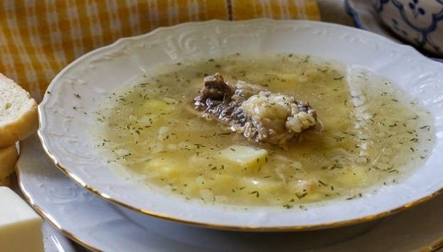 Нежный говяжий суп с картофелем и брынзой в домашних условиях