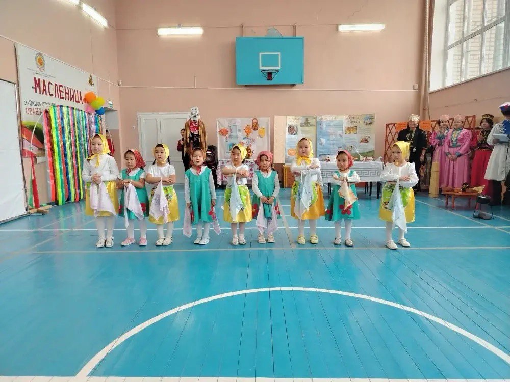 И.о. министра ЖКХ Калмыкии Константин Климентьев сегодня посетил праздничное мероприятие в честь Цаган Сара в поселке Хар-Булук Целиного района по приглашению главы СМО Басанга Оватаева И.о. министра ЖКХ Калмыкии Константин Климентьев сегодня посетил праздничное мероприятие в честь Цаган Сара в поселке Хар-Булук Целиного района по приглашению главы СМО Басанга Оватаева