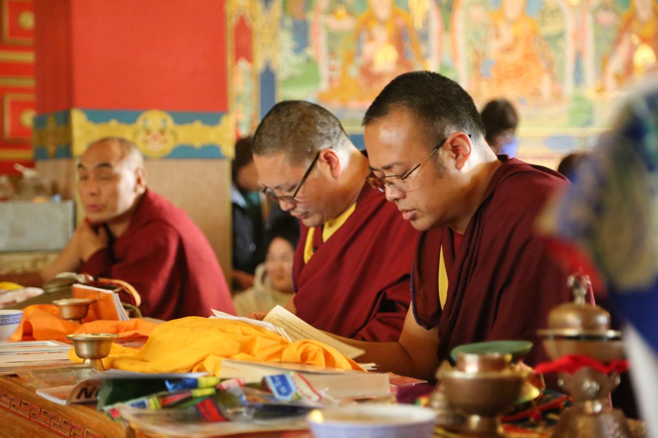 В преддверии национального праздника Цаган Сар в Центральном хуруле Калмыкии прошёл ритуал «урвн хв» В преддверии национального праздника Цаган Сар в Центральном хуруле Калмыкии прошёл ритуал «урвн хв»