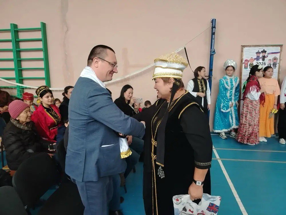 И.о. министра ЖКХ Калмыкии Константин Климентьев сегодня посетил праздничное мероприятие в честь Цаган Сара в поселке Хар-Булук Целиного района по приглашению главы СМО Басанга Оватаева И.о. министра ЖКХ Калмыкии Константин Климентьев сегодня посетил праздничное мероприятие в честь Цаган Сара в поселке Хар-Булук Целиного района по приглашению главы СМО Басанга Оватаева