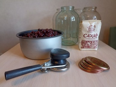 Вкусный вишневый компот на зиму: легкий рецепт с пошаговым руководством