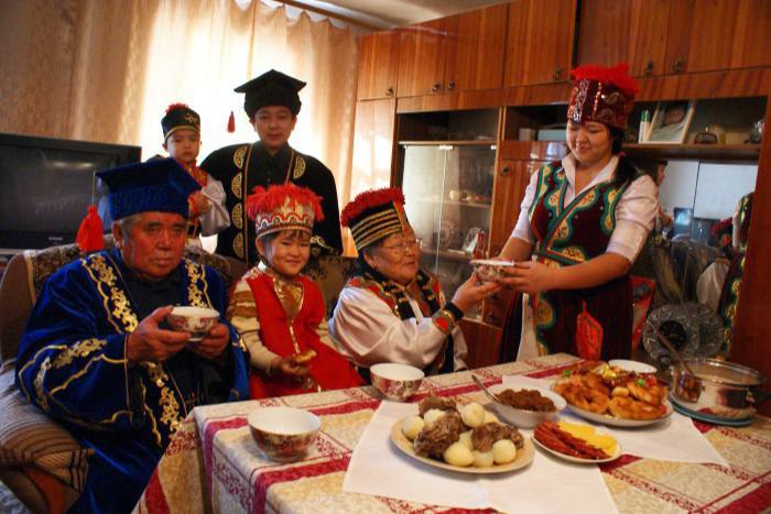 Глава Калмыкии поздравил жителей республики с праздником Цаган Сар Глава Калмыкии поздравил жителей республики с праздником Цаган Сар