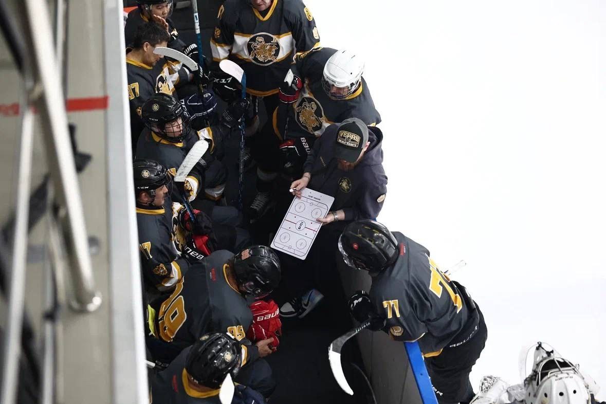 С 20 по 22 февраля в Астрахани проходит хоккейный турнир «Дружба народов», приуроченный к объявленному Президентом России Владимиром Владимировичем Путиным Году единства народов России С 20 по 22 февраля в Астрахани проходит хоккейный турнир «Дружба народов», приуроченный к объявленному Президентом России Владимиром Владимировичем Путиным Году единства народов России