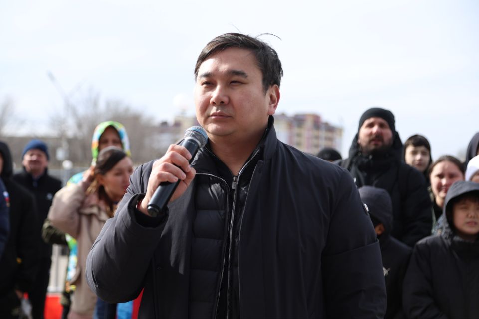 Сегодня Элиста присоединилась к международной спортивно-патриотической акции «Быть здоровым - это модно», посвящённой Году единства народов России