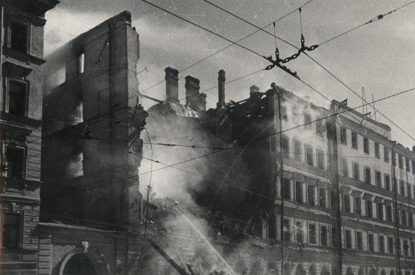 ���� � ��������� ����������: ������ ����� � �������� ����