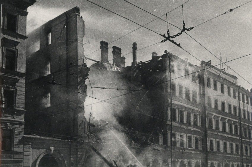 Хлеб в блокадном Ленинграде: Глоток жизни в страшные годы