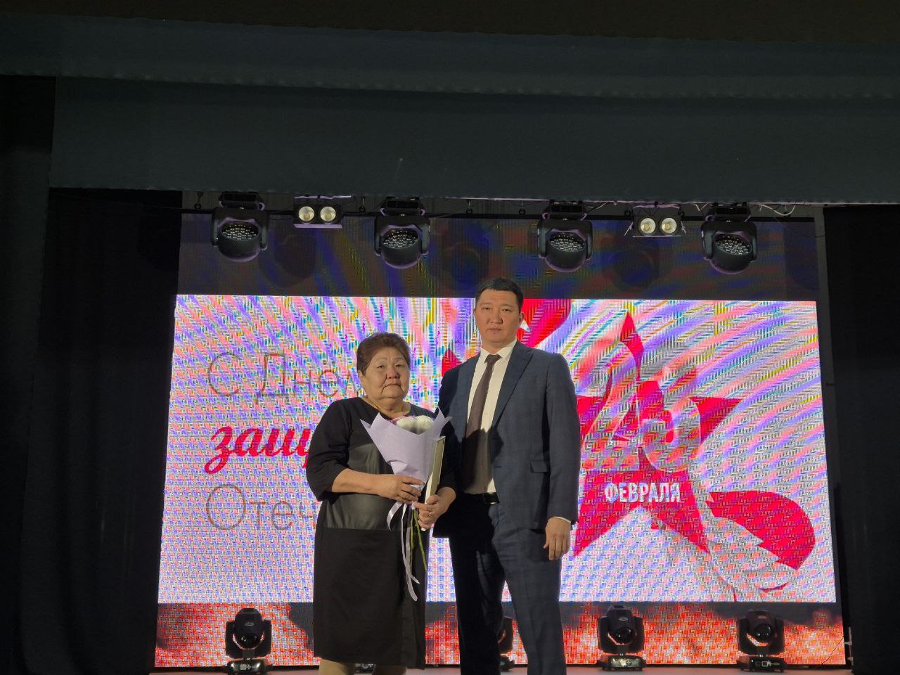 В Юстинском районе состоялось торжественное мероприятие, посвящённое памяти воинов, погибших при исполнении воинского долга В Юстинском районе состоялось торжественное мероприятие, посвящённое памяти воинов, погибших при исполнении воинского долга