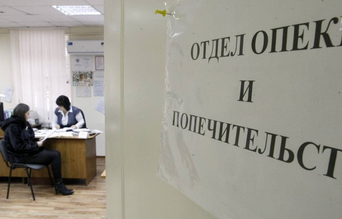 Как пережить визит опеки: советы и правила для родителей