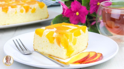 Необычная творожная запеканка с персиками: просто, быстро и полезно