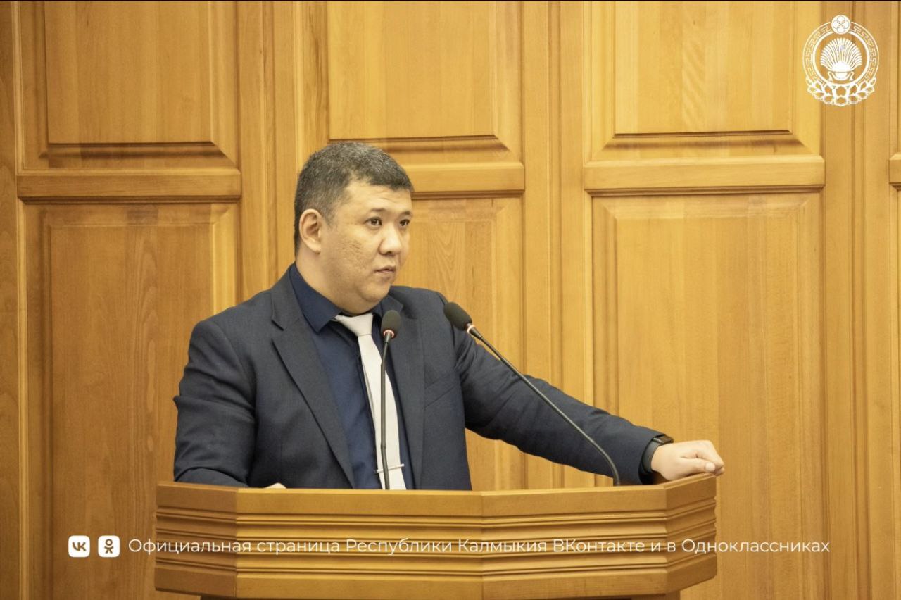 Правительство Калмыкии отчиталось о реализации государственной молодежной политики в регионе Правительство Калмыкии отчиталось о реализации государственной молодежной политики в регионе