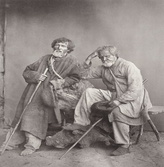 Как менялась жизнь пенсионеров в России: от Империи до современности