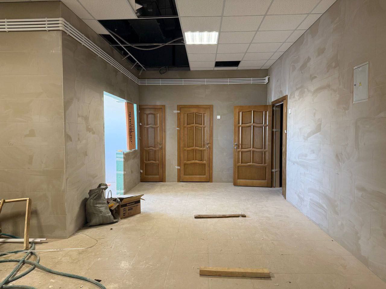 Глава Октябрьского района Басанг Убушаев сообщил, что в поселке Большой Царын завершается строительство современного универсального спортивного зала Глава Октябрьского района Басанг Убушаев сообщил, что в поселке Большой Царын завершается строительство современного универсального спортивного зала