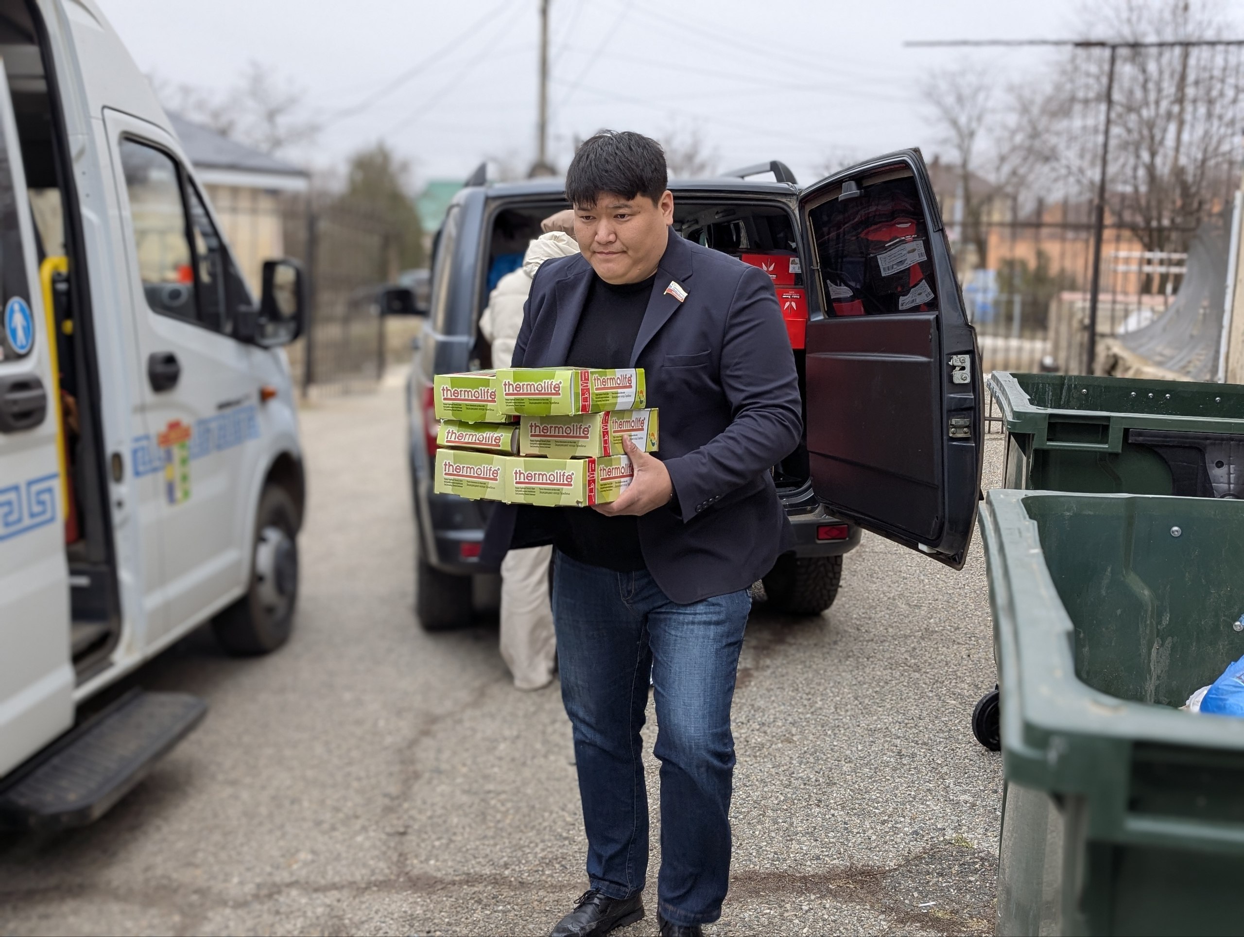Максим Сорокин: Совместно с благотворительным фондом «За наших 08» (руководитель Елена Барсукова) и региональной Ассоциацией ветеранов СВО (руководитель - мой коллега, депутат #ЭГС Николай Чумудов) отправили очередную партию... Максим Сорокин: Совместно с благотворительным фондом «За наших 08» (руководитель Елена Барсукова) и региональной Ассоциацией ветеранов СВО (руководитель - мой коллега, депутат #ЭГС Николай Чумудов) отправили очередную партию...
