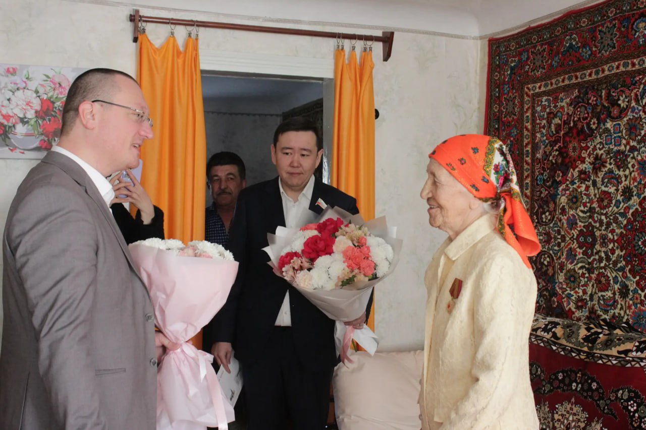 Сегодня 95-летие отмечает ветеран Великой Отечественной войны Матрёна Рябова Сегодня 95-летие отмечает ветеран Великой Отечественной войны Матрёна Рябова