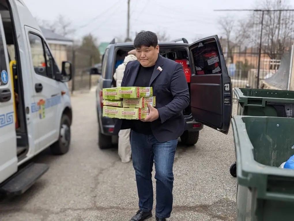 Новая партия гуманитарной помощи отправлена нашим бойцам на СВО Новая партия гуманитарной помощи отправлена нашим бойцам на СВО