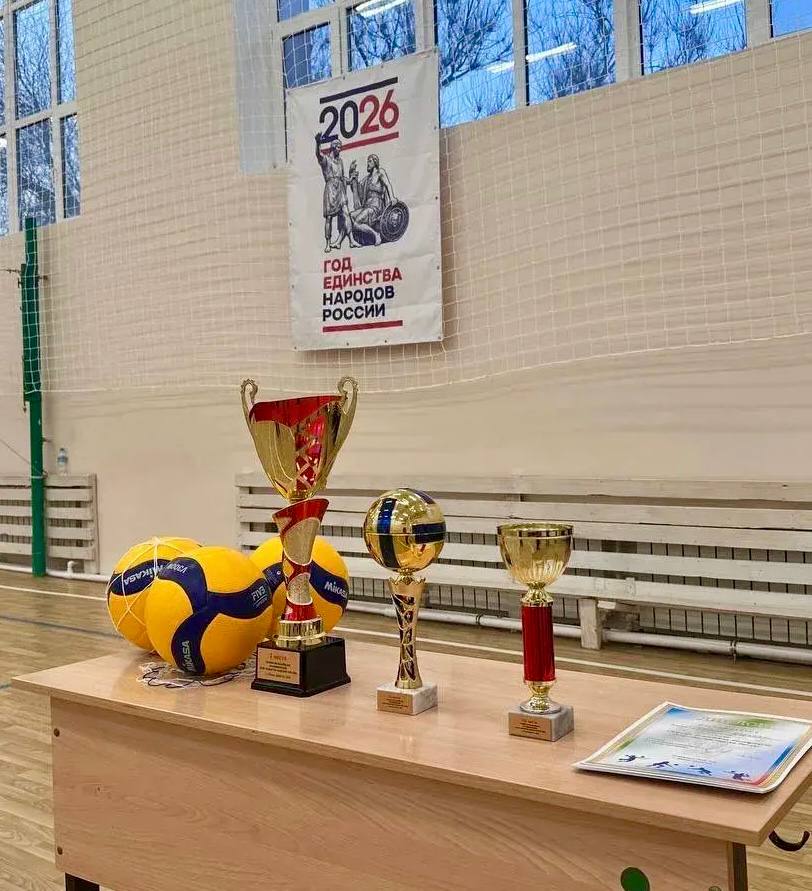 В Малодербетовском районе проведен волейбольный турнир В Малодербетовском районе проведен волейбольный турнир