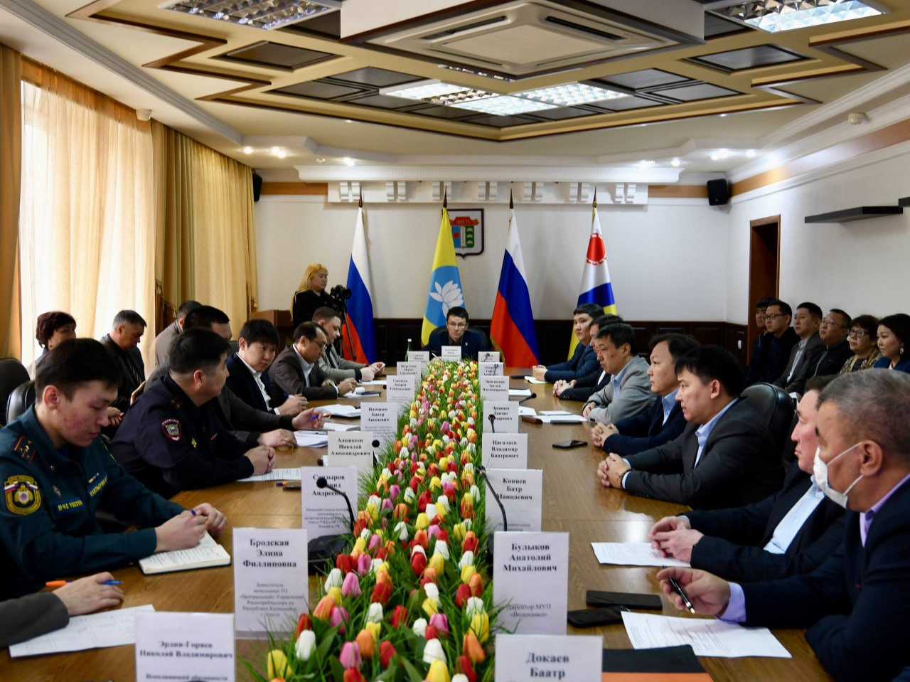 В Администрации города Элисты под председательством Первого заместителя Бориса Кальдинова прошло еженедельное аппаратное совещание с участием Главы города Элисты – Председателя ЭГС Максима Сорокина и руководителей...