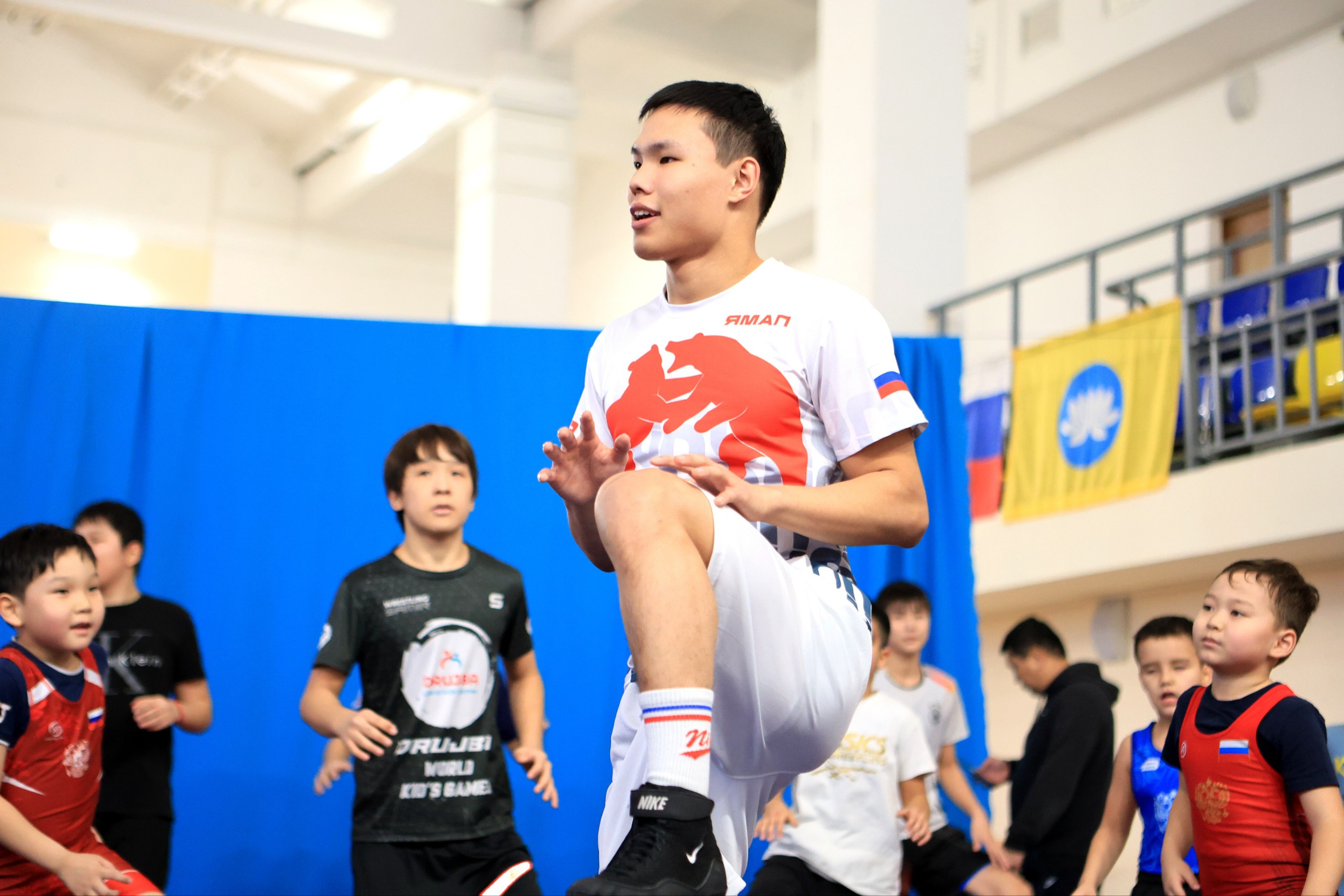 Сегодня в БУ ДО РК «РКСШОР» юные воспитанники БУ ДО РК «РСШОР по борьбе» им. Балдашинова Т.Л. получили уникальную возможность перенять опыт у победителя Первенства России по греко-римской борьбе до 21 года Мингияна Горяева Сегодня в БУ ДО РК «РКСШОР» юные воспитанники БУ ДО РК «РСШОР по борьбе» им. Балдашинова Т.Л. получили уникальную возможность перенять опыт у победителя Первенства России по греко-римской борьбе до 21 года Мингияна Горяева