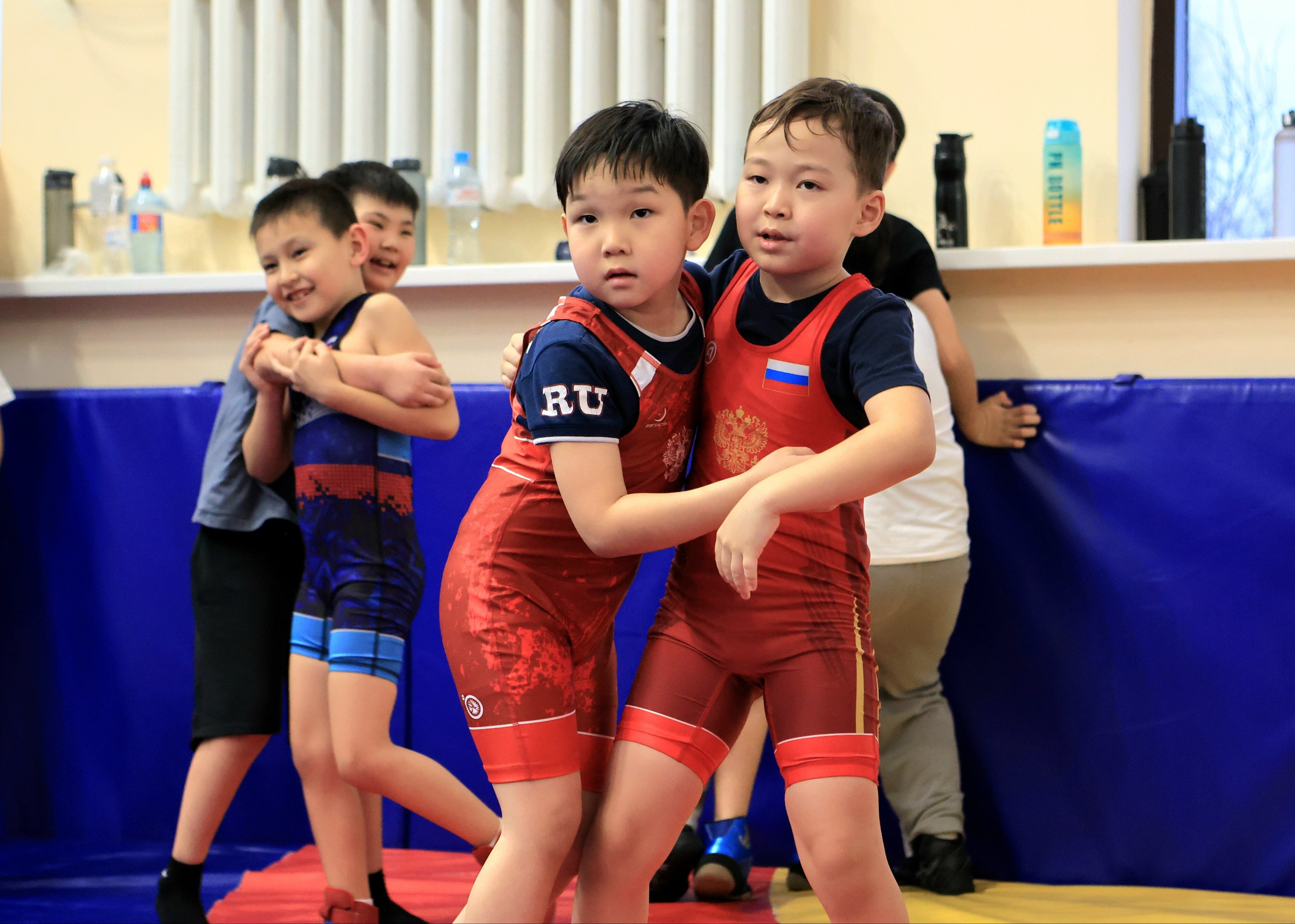 Сегодня в БУ ДО РК «РКСШОР» юные воспитанники БУ ДО РК «РСШОР по борьбе» им. Балдашинова Т.Л. получили уникальную возможность перенять опыт у победителя Первенства России по греко-римской борьбе до 21 года Мингияна Горяева Сегодня в БУ ДО РК «РКСШОР» юные воспитанники БУ ДО РК «РСШОР по борьбе» им. Балдашинова Т.Л. получили уникальную возможность перенять опыт у победителя Первенства России по греко-римской борьбе до 21 года Мингияна Горяева