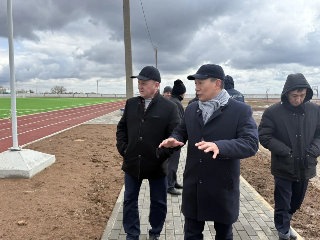 Спикер Народного Хурала посетил строящиеся объекты Спикер Народного Хурала посетил строящиеся объекты