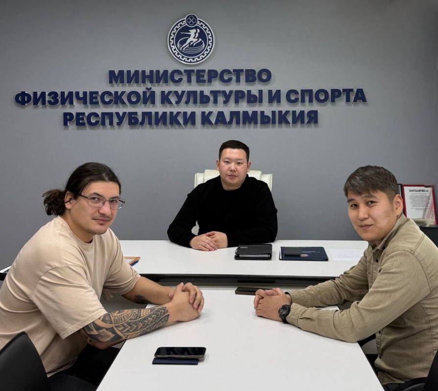 В министерстве физической культуры и спорта Республики Калмыкия состоялась рабочая встреча советника министра Шорвы Гиндеева с Александром Убушиевым — председателем РФСОО «Федерация регби Республики Калмыкия» и Мергеном...