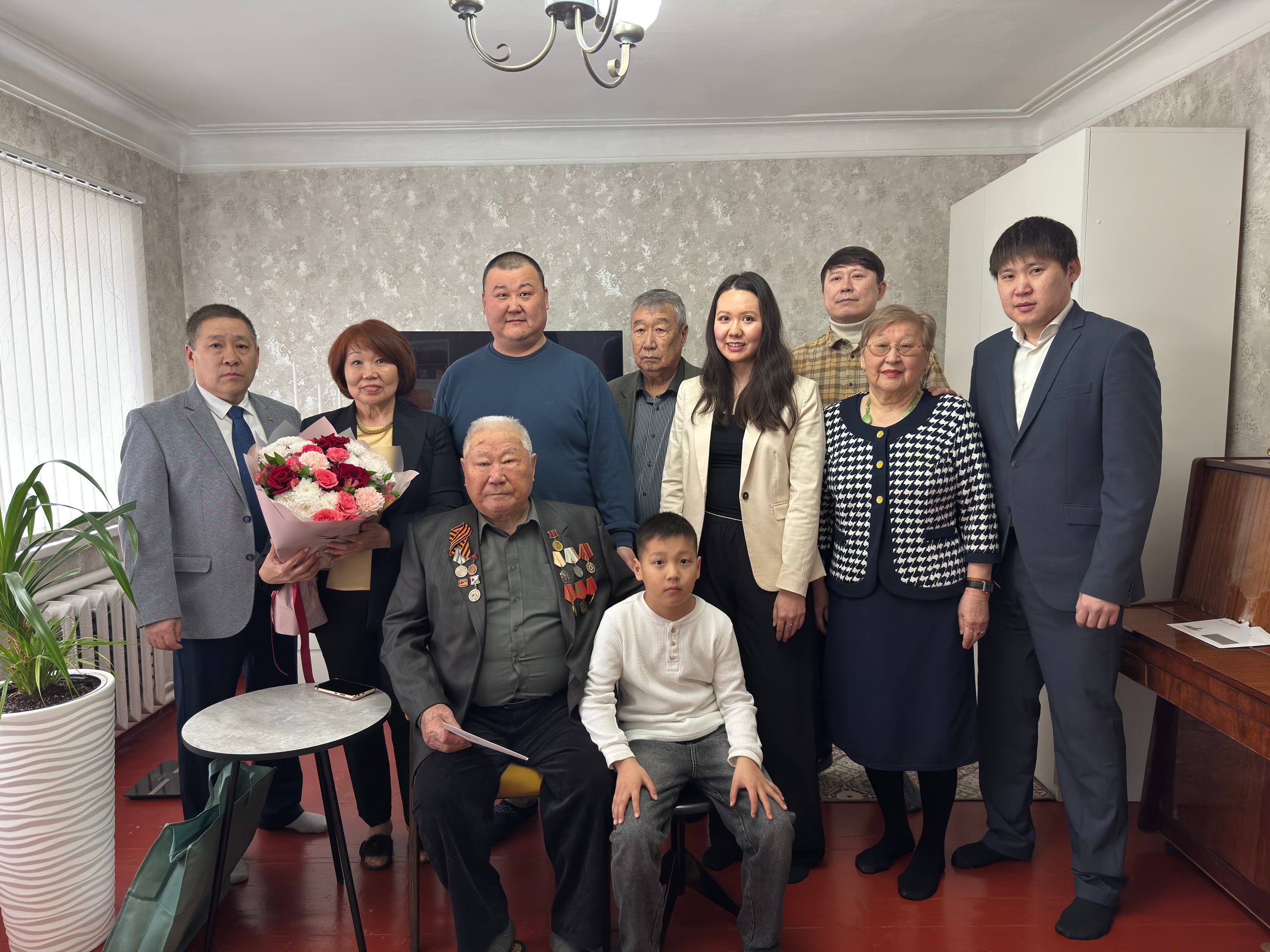 В этот прекрасный день свой 95-летний юбилей отмечает Ветеран Великой Отечественной войны – Труженик тыла Сергей Джалович Пандинов!