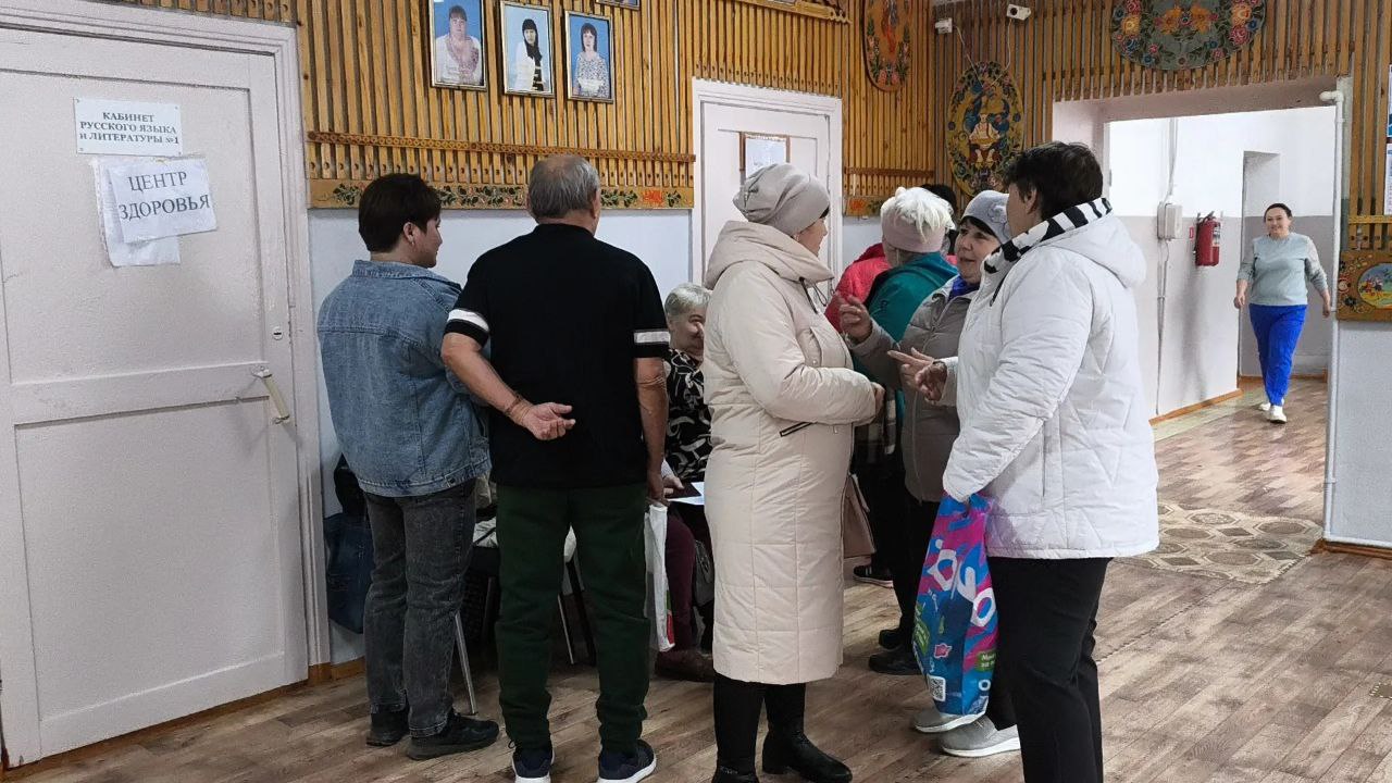 Сегодня мобильная бригада врачей принимает пациентов в Городовиковском районе в рамках акции «Будь Здоров!»