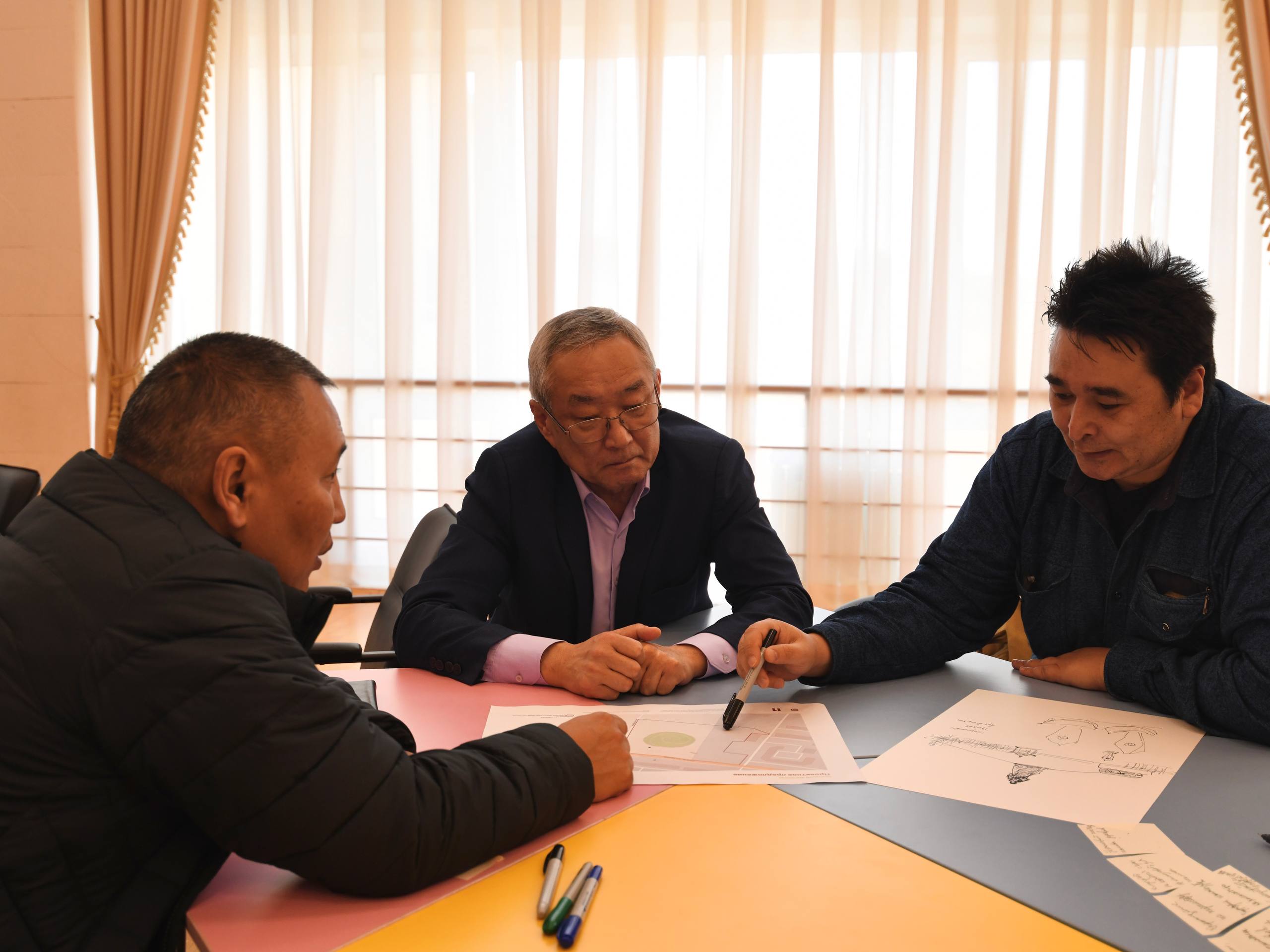 Алдар Лиджиков: Завершили цикл встреч с жителями Элисты, где каждый мог предложить свои идеи по благоустройству мемориального комплекса «Исход и Возвращение» Алдар Лиджиков: Завершили цикл встреч с жителями Элисты, где каждый мог предложить свои идеи по благоустройству мемориального комплекса «Исход и Возвращение»