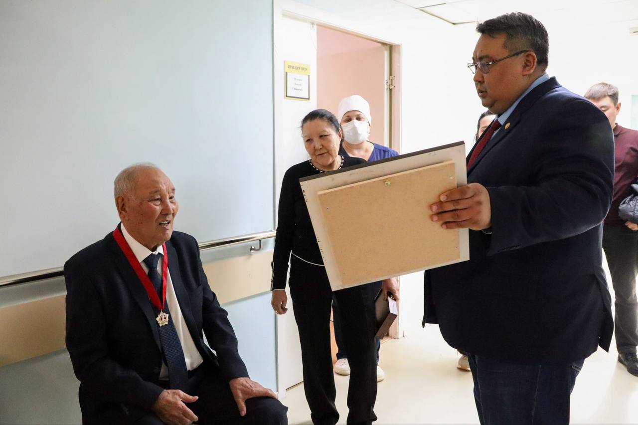 Легенда калмыцкого спорта отметила 90-летие Легенда калмыцкого спорта отметила 90-летие