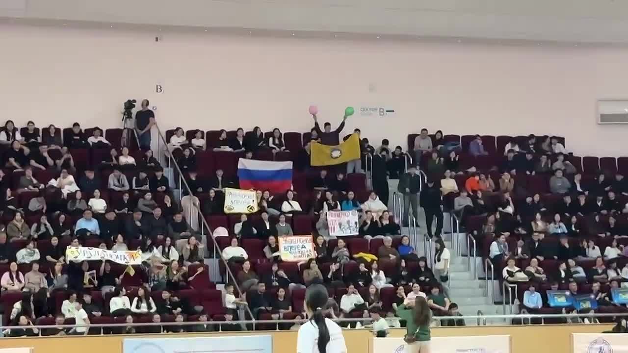 Невероятная атмосфера царит сейчас в Ойрат-Арене