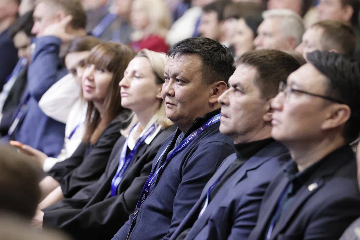 В минувший четверг в Ростове-на-Дону состоялся окружной отчетно-выборный форум партии «Единая Россия» «Есть результат!» В минувший четверг в Ростове-на-Дону состоялся окружной отчетно-выборный форум партии «Единая Россия» «Есть результат!»