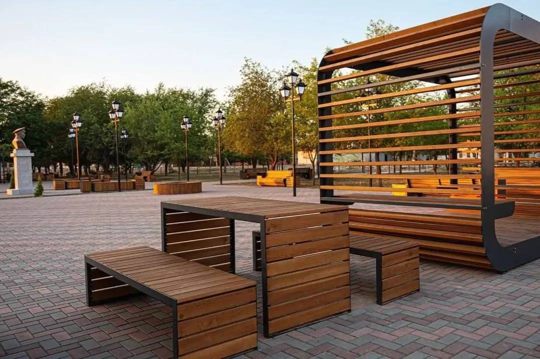 Продолжая тему реализации Народной программы партии «Единая Россия», в Калмыкии уже можно увидеть конкретные результаты работы, которые напрямую влияют на качество жизни людей Продолжая тему реализации Народной программы партии «Единая Россия», в Калмыкии уже можно увидеть конкретные результаты работы, которые напрямую влияют на качество жизни людей