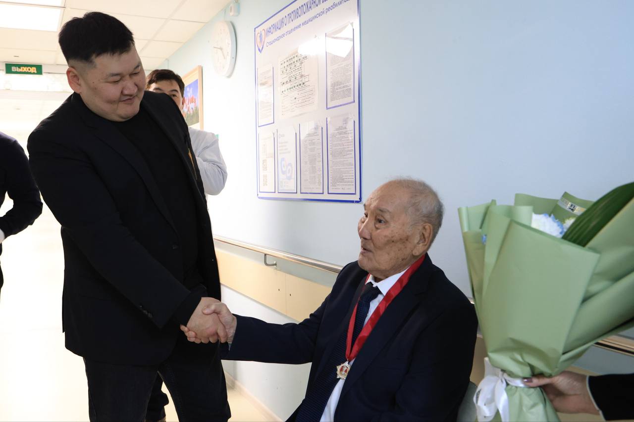 Легенда калмыцкого спорта отметила 90-летие Легенда калмыцкого спорта отметила 90-летие