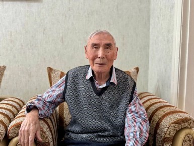 Сегодня свой 94-й день рождения отмечает элистинец Владимир Петрович Ходжигоров