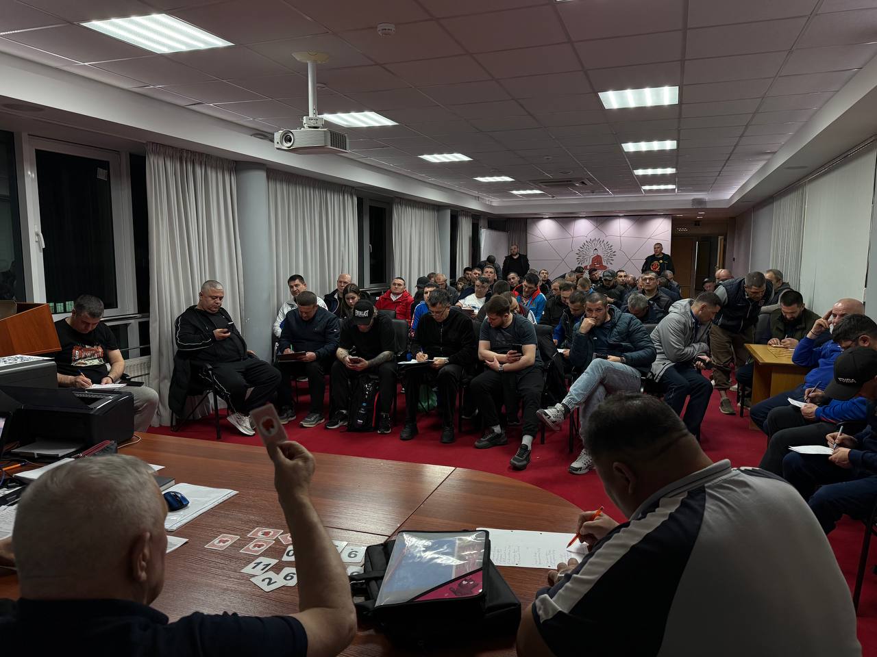 В Ойрат-Арене проходит жеребьёвка первенства Южного федерального округа по боксу среди юношей и девушек 13–14 лет В Ойрат-Арене проходит жеребьёвка первенства Южного федерального округа по боксу среди юношей и девушек 13–14 лет