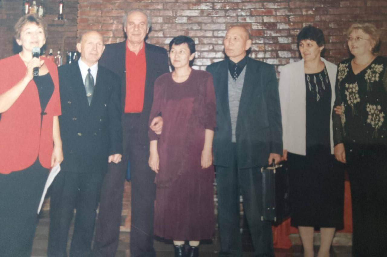 Поздравляем с профессиональным праздником - Днем работников бытового обслуживания населения и жилищнокоммунального хозяйства Поздравляем с профессиональным праздником - Днем работников бытового обслуживания населения и жилищнокоммунального хозяйства