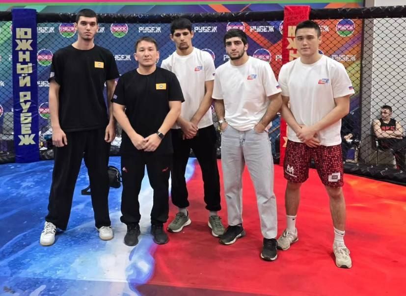 С 13 по 16 марта в станице Динской (Краснодарский край) прошел Чемпионат и Первенство Южного федерального округа по смешанному боевому единоборству (ММА)