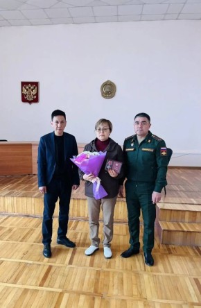 В Октябрьском районе прошла церемония вручения государственных наград семьям военнослужащих, погибших в ходе специальной военной операции