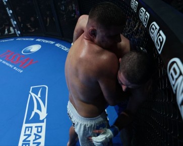 9 БОЙ: ММА. ГЛАВНЫЙ БОЙ ВЕЧЕРА