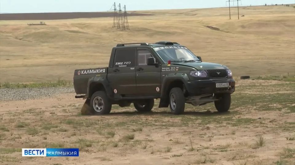 Давид Бараев и Мингиян Будыев принимают участие в первом этапе Кубка России по ралли-рейдам «Дикий Тюльпан»