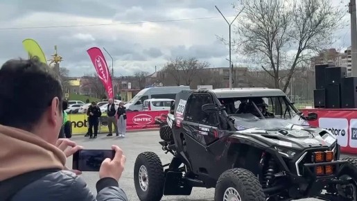 Событие, которого ждали!. В Элисте дан старт Кубку России по ралли-рейдам «Дикий Тюльпан» Но главная интрига даже не в этом