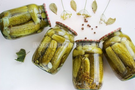 Необычайные хрустящие маринованные огурцы: секреты приготовления на зиму