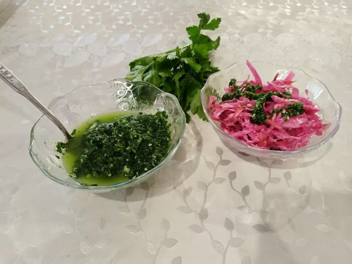 Невероятный соус с петрушкой и чесноком: добавьте яркости вашим блюдам