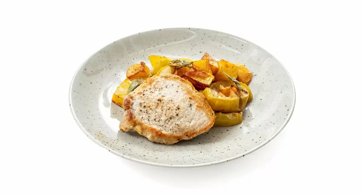 Объединение вкусов: свинина с яблоками - идеальный ужин для всей семьи