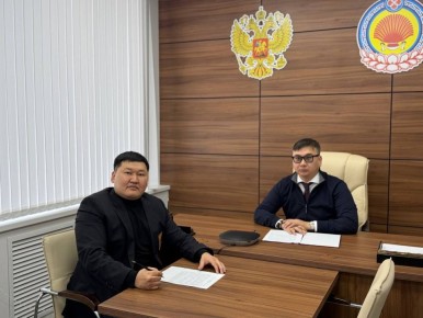 Приняли участие с министром физической культуры и спорта Калмыкии Константином Батыровым в заседании Правительственной комиссии по спорту под председательством Дмитрия Николаевича Чернышенко