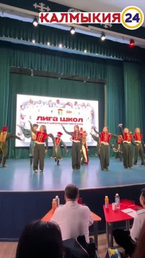 В эти минуты в ДДТ проходит финал школьной лиги КВН