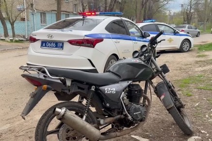 В Элисте к ответственности привлекли 18-летнего мотоциклиста без прав