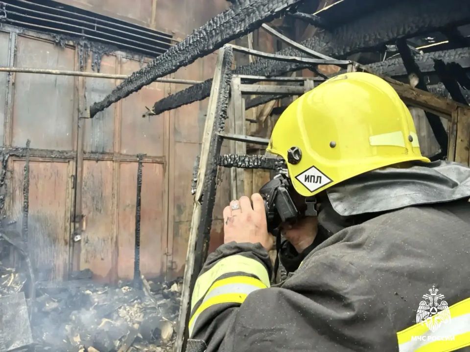 Вчера, 17 мая, произошел пожар на складе в северной промзоне калмыцкой столицы